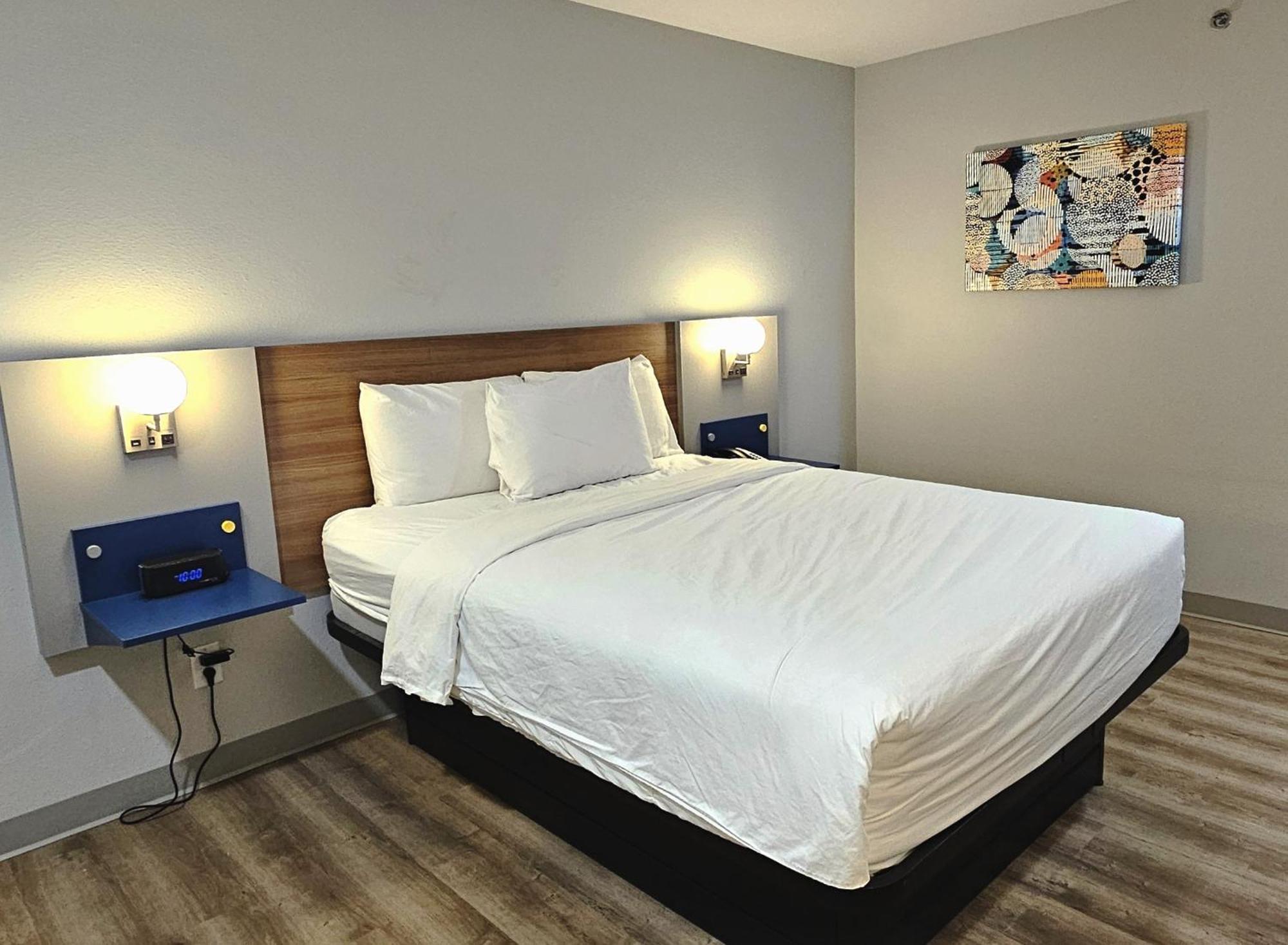 Microtel Inn & Suites By Wyndham Tulsa - Catoosa Route 66 Exterior photo