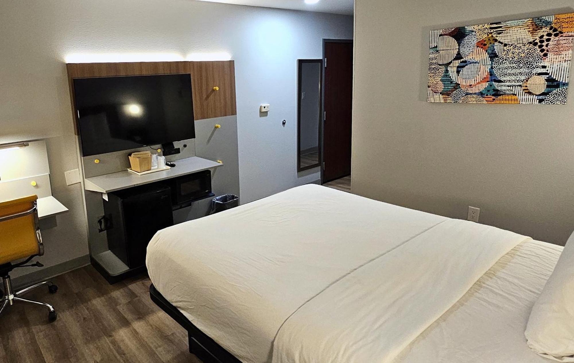 Microtel Inn & Suites By Wyndham Tulsa - Catoosa Route 66 Exterior photo