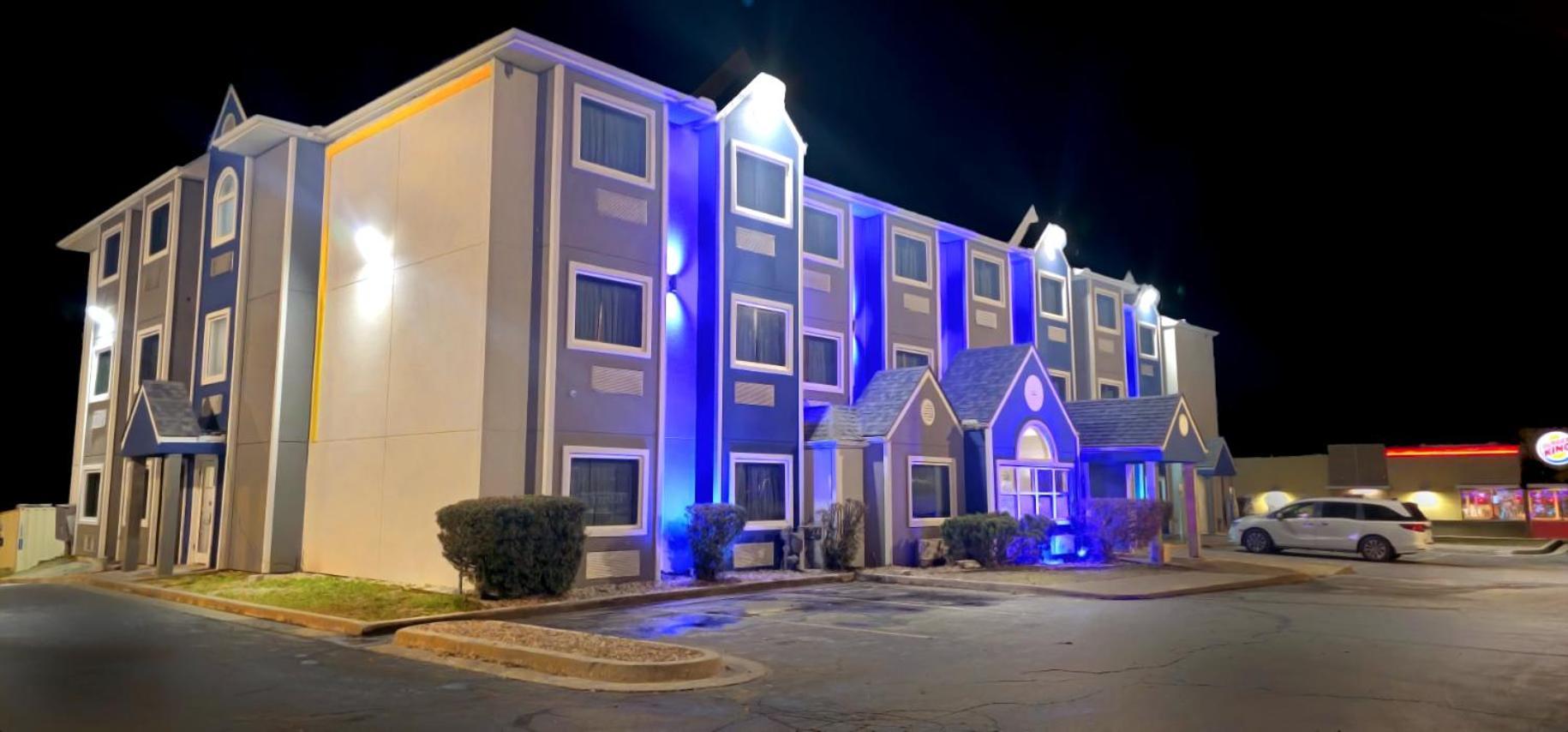 Microtel Inn & Suites By Wyndham Tulsa - Catoosa Route 66 Exterior photo