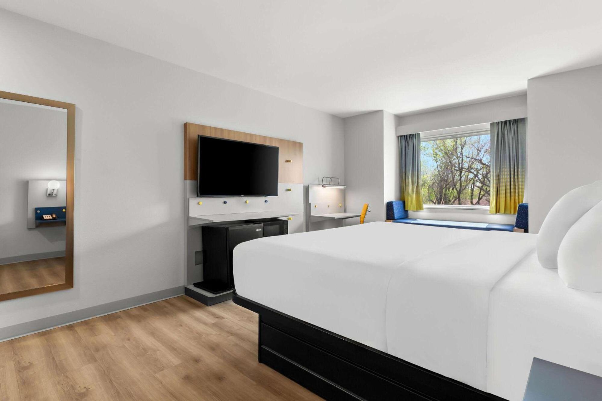 Microtel Inn & Suites By Wyndham Tulsa - Catoosa Route 66 Exterior photo
