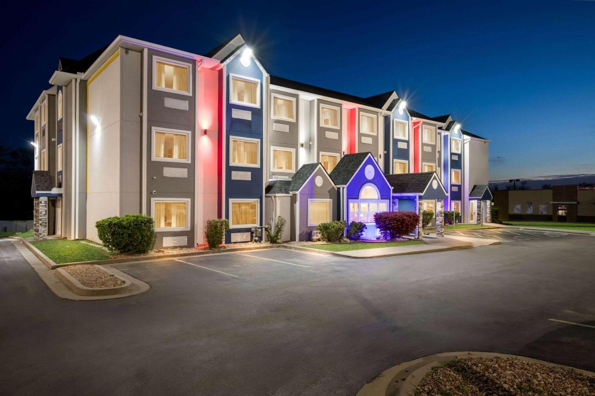 Microtel Inn & Suites By Wyndham Tulsa - Catoosa Route 66 Exterior photo